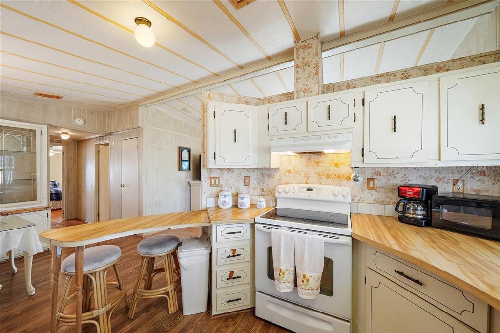 4 Tennessee Street Palmetto, FL 34221 - Photo 8 of 25