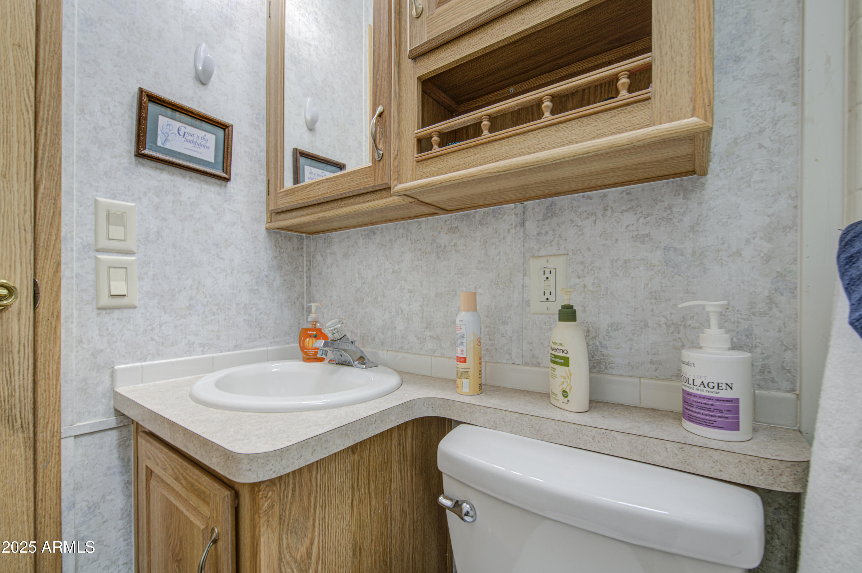 7750 East Broadway Road, Unit 401 Mesa, AZ 85208 - Photo 20 of 53 Bathroom 1-pic 3