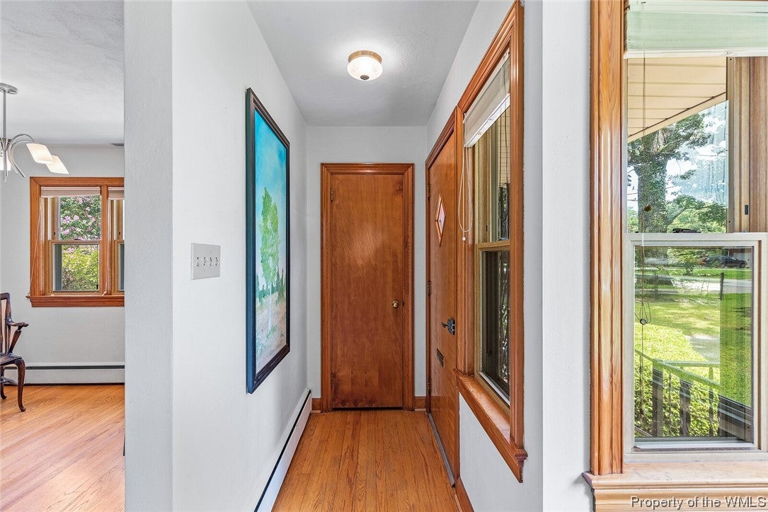 39 Groome Road Newport News, VA 23601 - Photo 4 of 34 Gallery Image 4