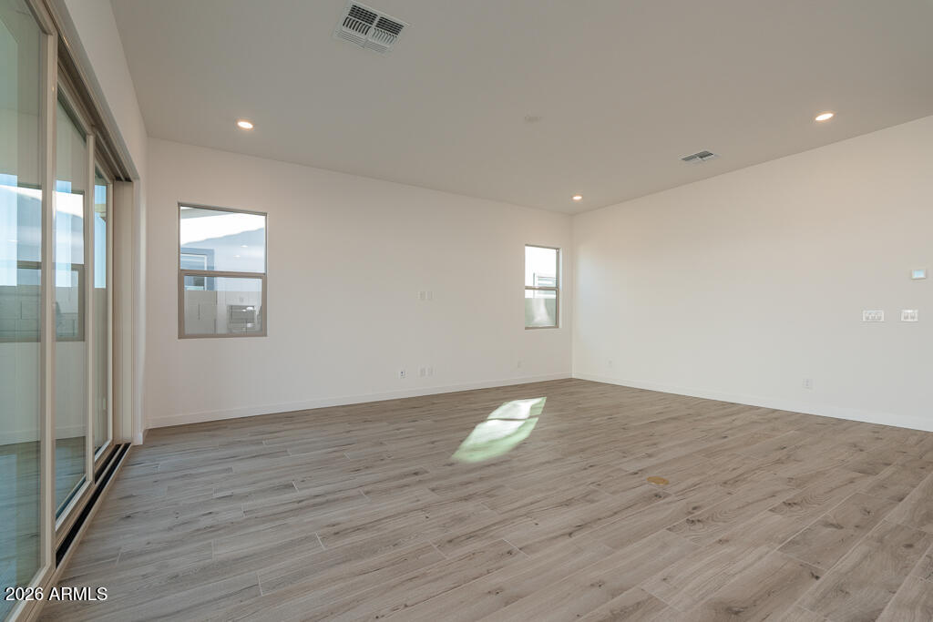 1292 East Plum Street Gilbert, AZ 85298 - Photo 4 of 19 Tri Pointe Waterston Central 417 - Great