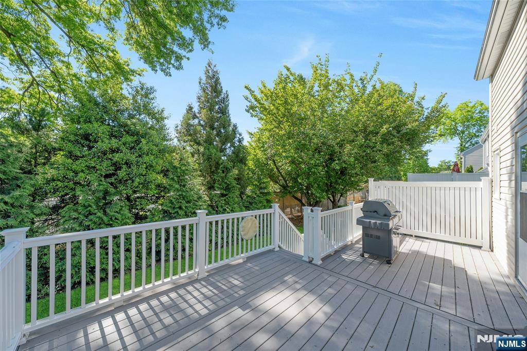 678 Millbrook Road River Edge, NJ 07661 - Photo 27 of 34