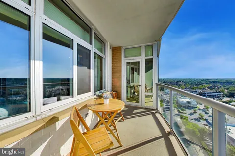 $589,000 | 5750 Bou Avenue, Unit 1501, Rockville, MD 20852