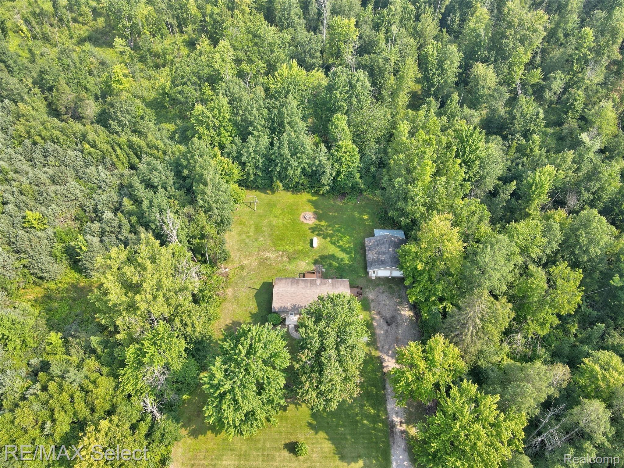 2883 East Shaffer Road Midland, MI 48642 - Photo 42 of 44 2883 E Shaffer Rd 17.jpg