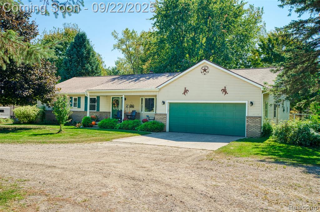 9511 West Allen Road Fowlerville, MI 48836 - Photo 1 of 98