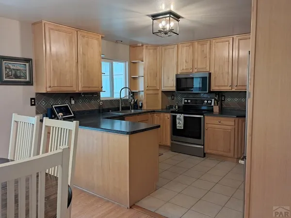 $318,000 | 520 Holly Avenue, Swink, CO 81077