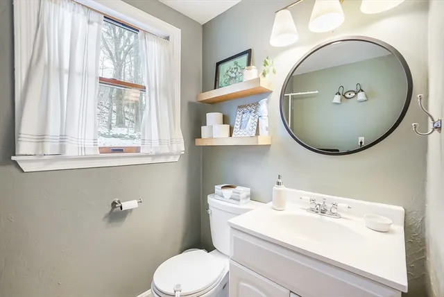 $699,900 | 7 Baben Road, Hudson, MA 01749