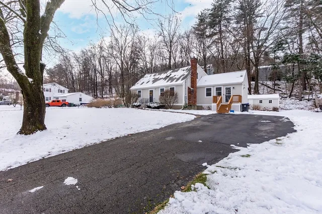 $699,900 | 7 Baben Road, Hudson, MA 01749