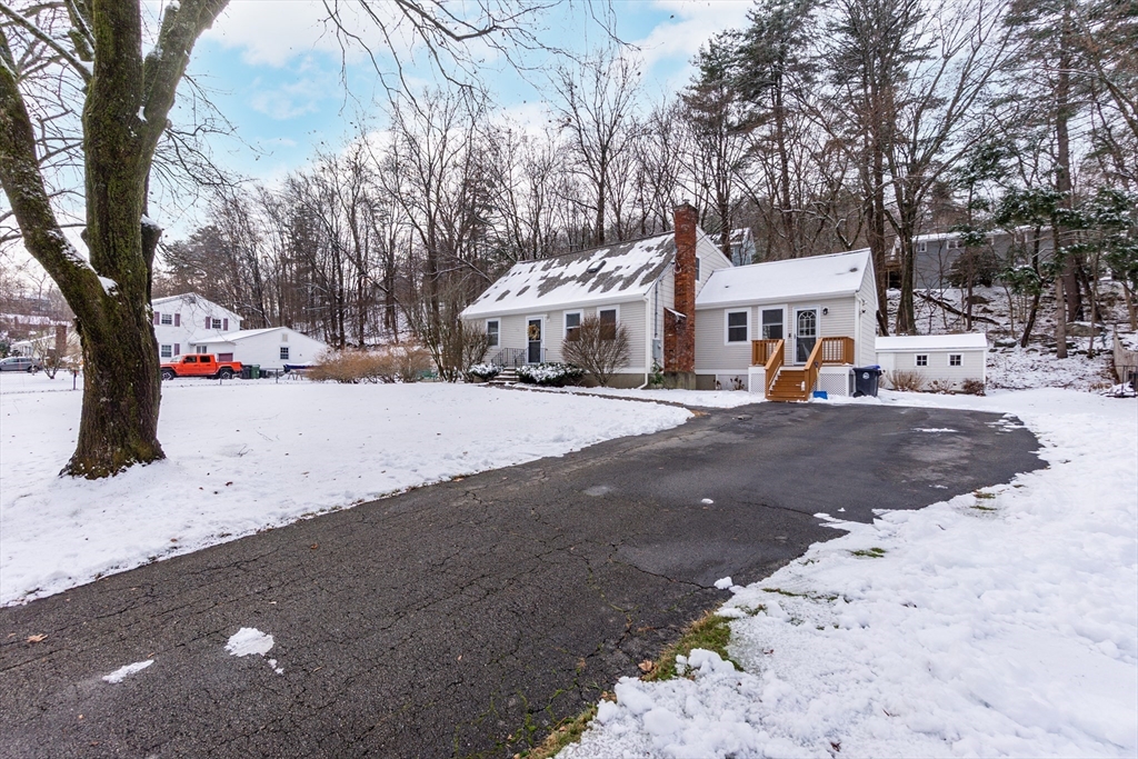 7 Baben Road Hudson, MA 01749 - Photo 2 of 28