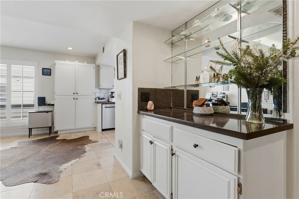 5340 Las Virgenes Road, Unit 11 Calabasas, CA 91302 - Photo 14 of 40