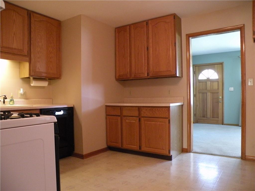 5221 Hickory Road Indianapolis, IN 46239 - Photo 11 of 46 Gallery Image 11
