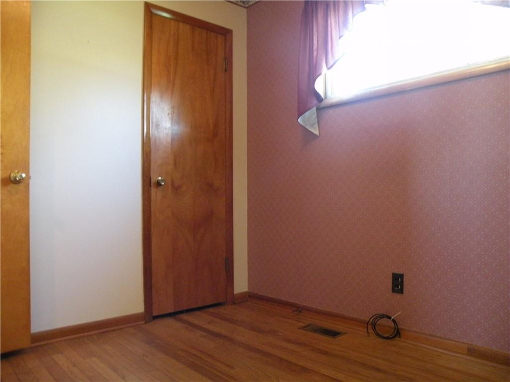 5221 Hickory Road Indianapolis, IN 46239 - Photo 16 of 46 Gallery Image 16