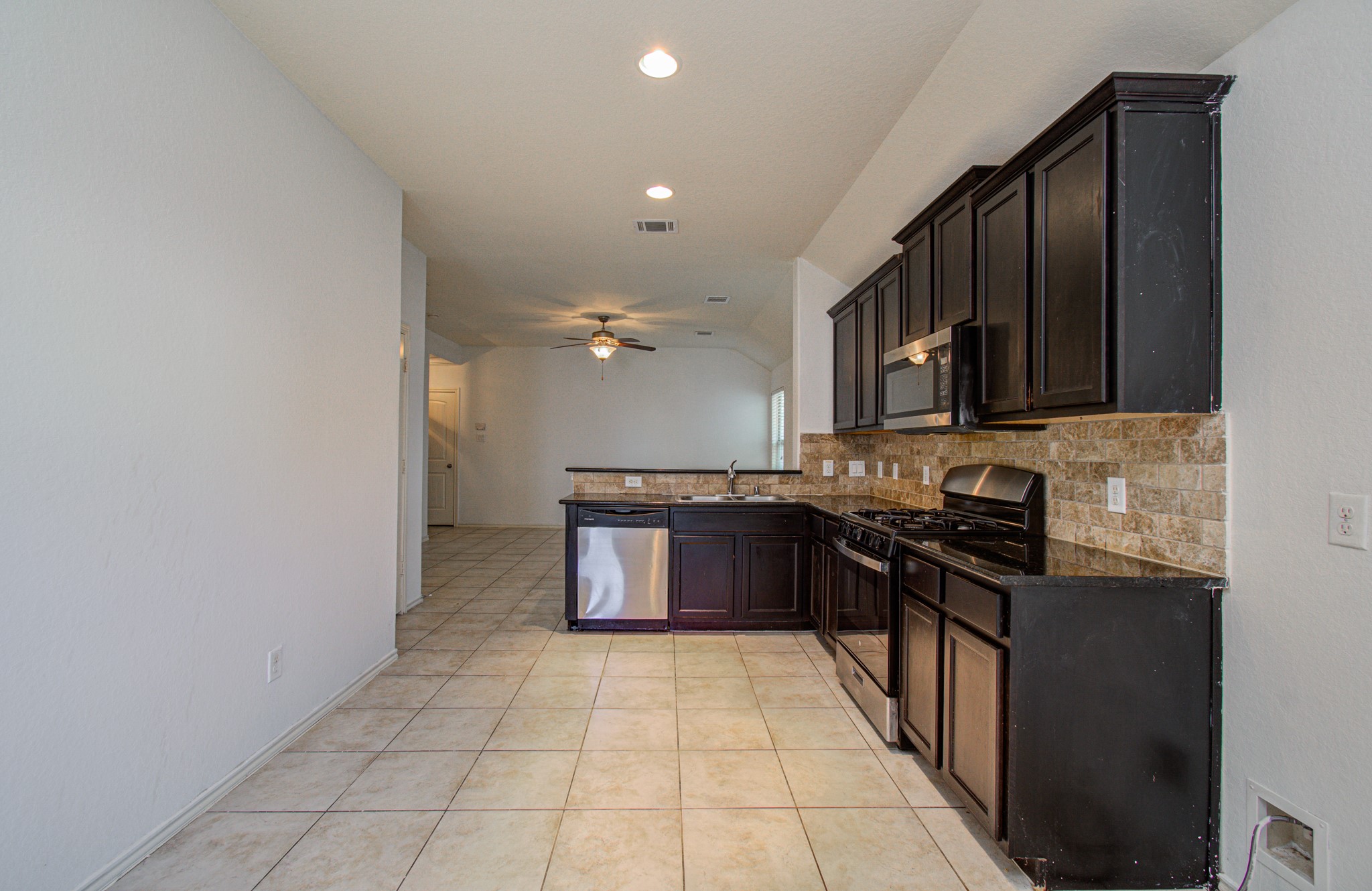 13822 Roman Ridge Lane Houston, TX 77047 - Photo 13 of 29