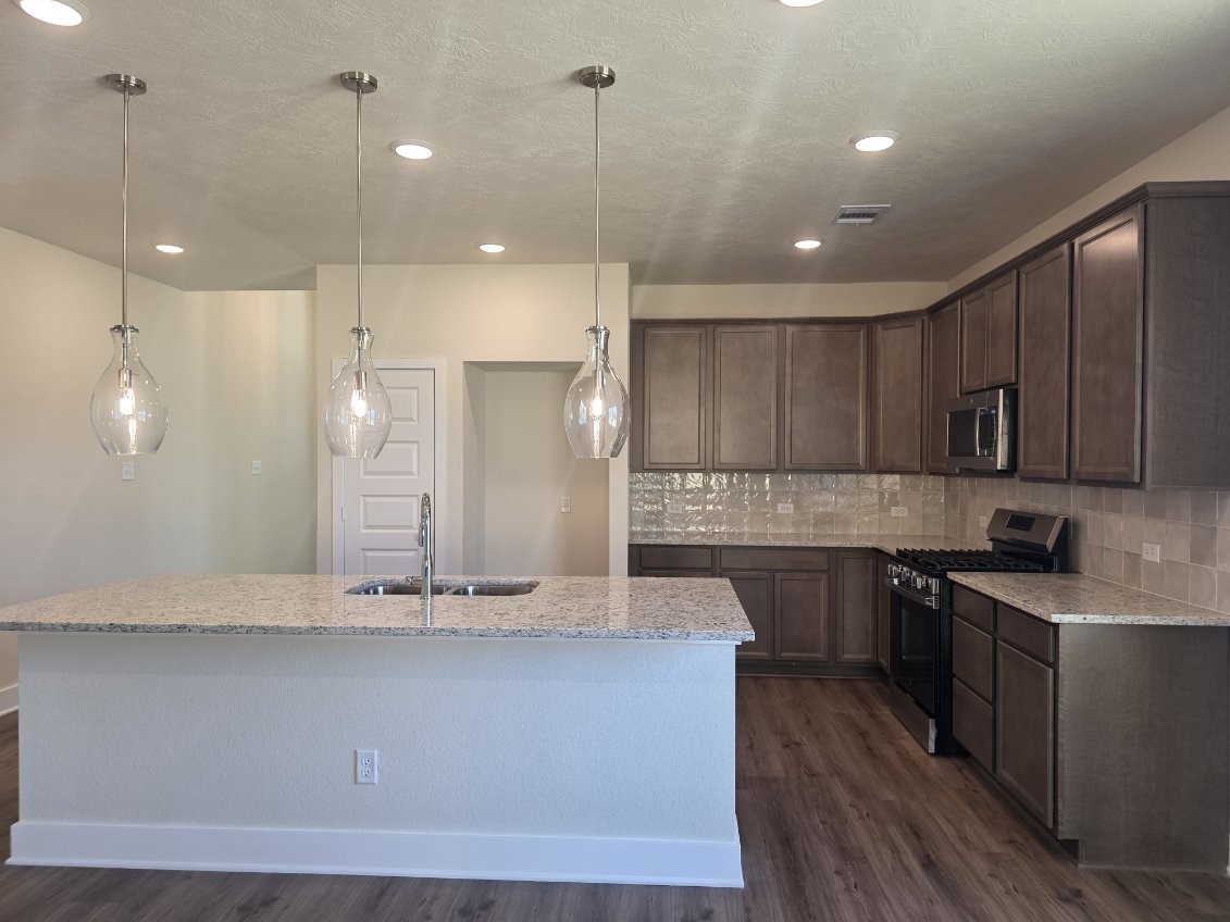 2067 Winepress Road Brenham, TX 77833 - Photo 7 of 18