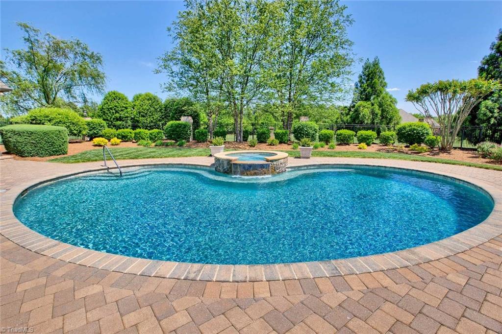 7404 Hadleigh Court Oak Ridge, NC 27310 - Photo 32 of 34