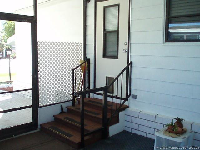 2869 Southwest Monarch Trail Stuart, FL 34997 - Photo 2 of 27 Gallery Image 2