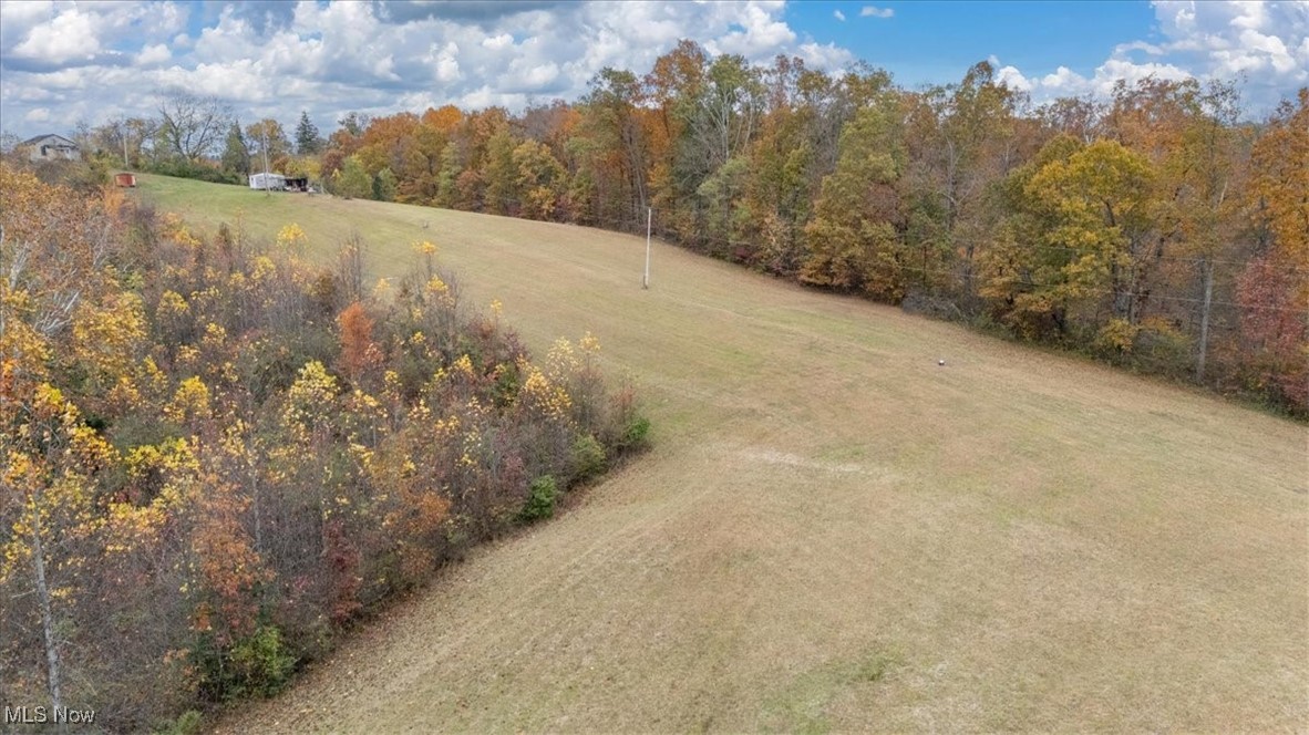 861 Roth Road Parkersburg, WV 26104 - Photo 13 of 20 View of yard with a view of countryside
