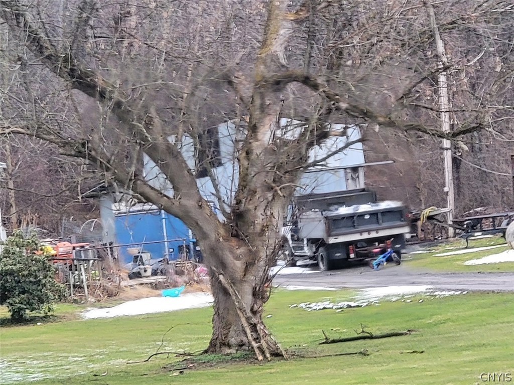 2064 Pilgrimport Road Lyons, NY 14489 - Photo 4 of 12