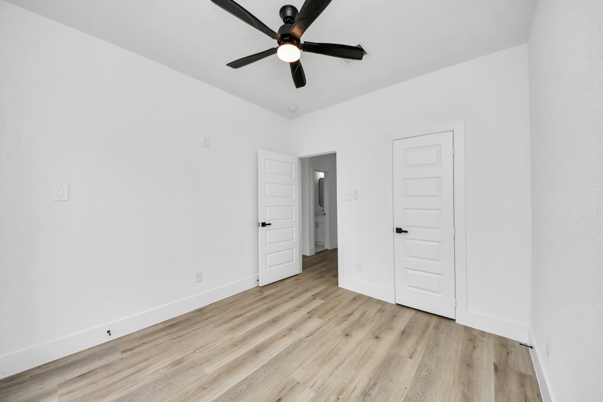 3524 Rebecca Street Houston, TX 77021 - Photo 34 of 46 bedroom #2