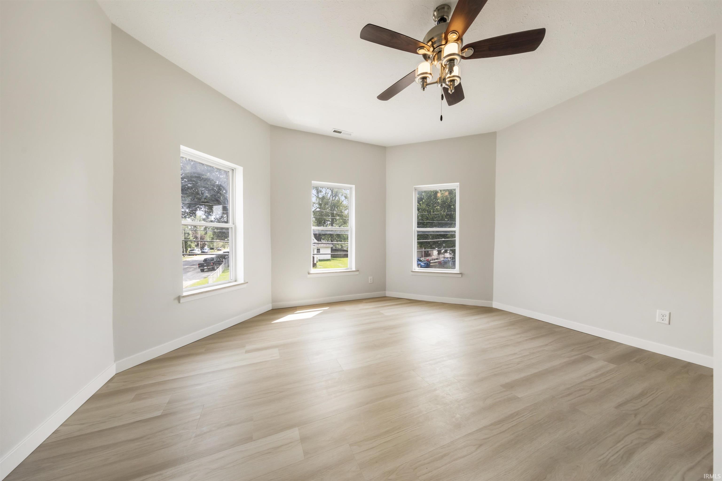 824 East Riverside Drive Evansville, IN 47713 - Photo 18 of 35 Gallery Image 18