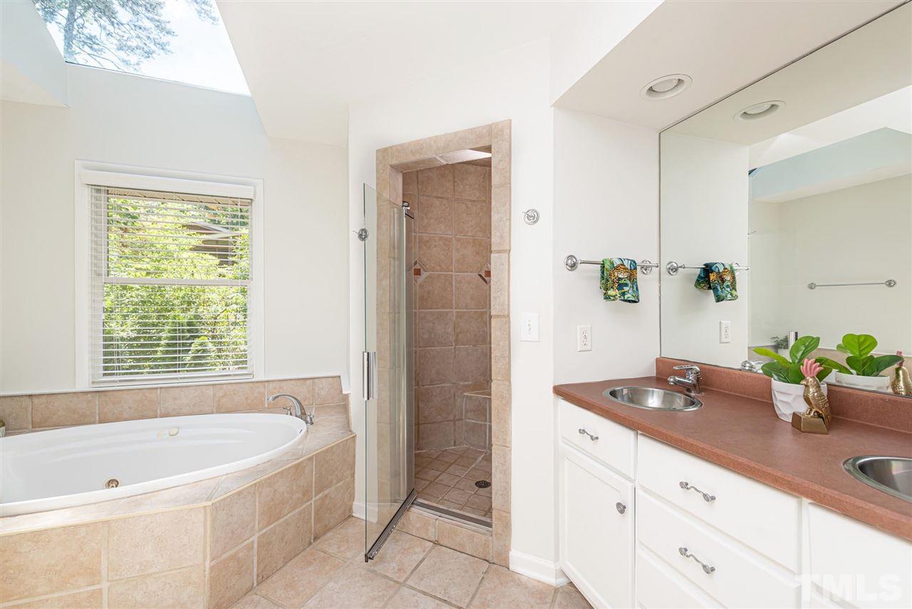 321 Wesley Drive Chapel Hill, NC 27516 - Photo 14 of 29