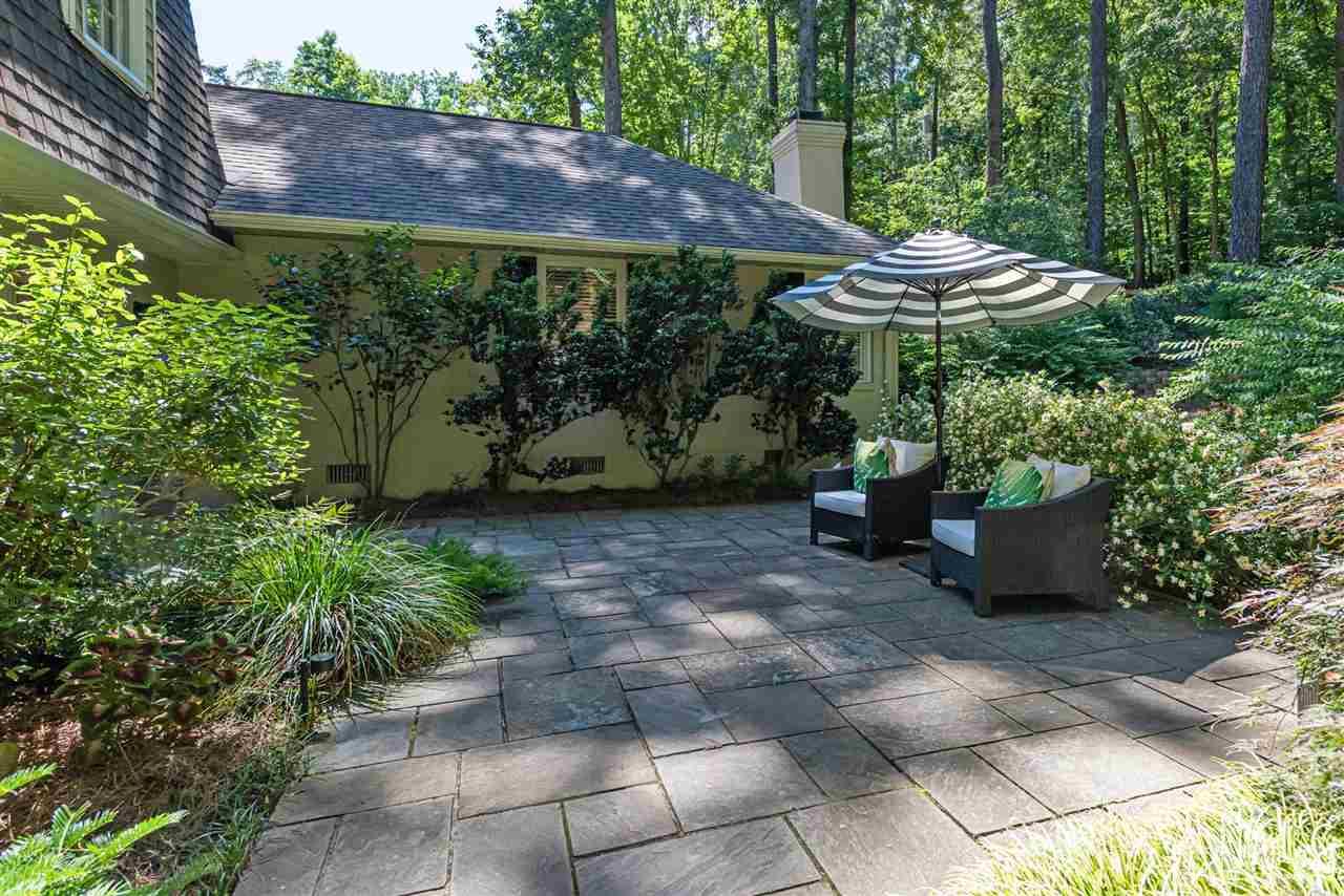 321 Wesley Drive Chapel Hill, NC 27516 - Photo 3 of 29