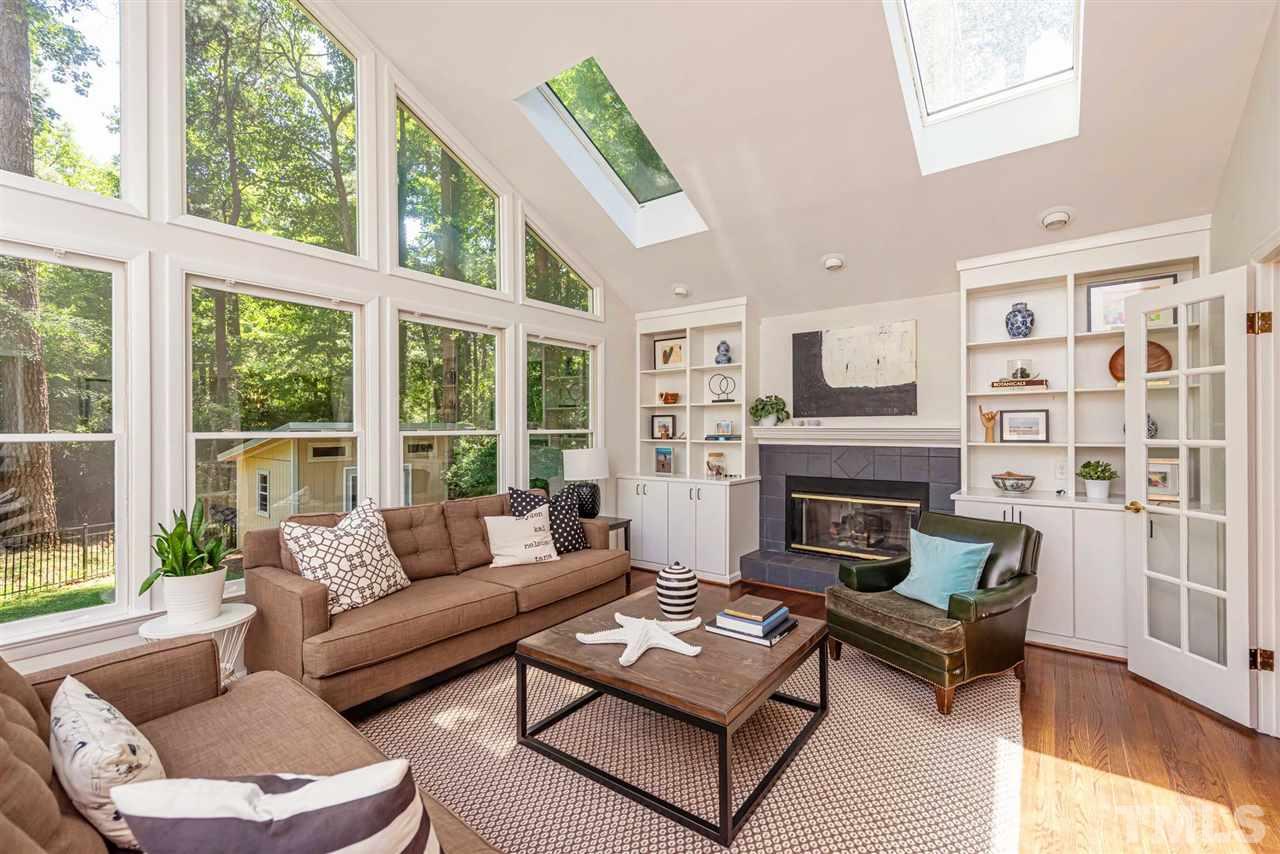 321 Wesley Drive Chapel Hill, NC 27516 - Photo 6 of 29