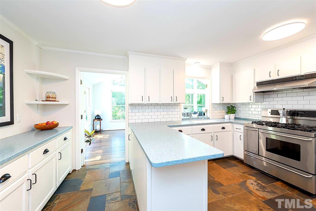 321 Wesley Drive Chapel Hill, NC 27516 - Photo 9 of 29