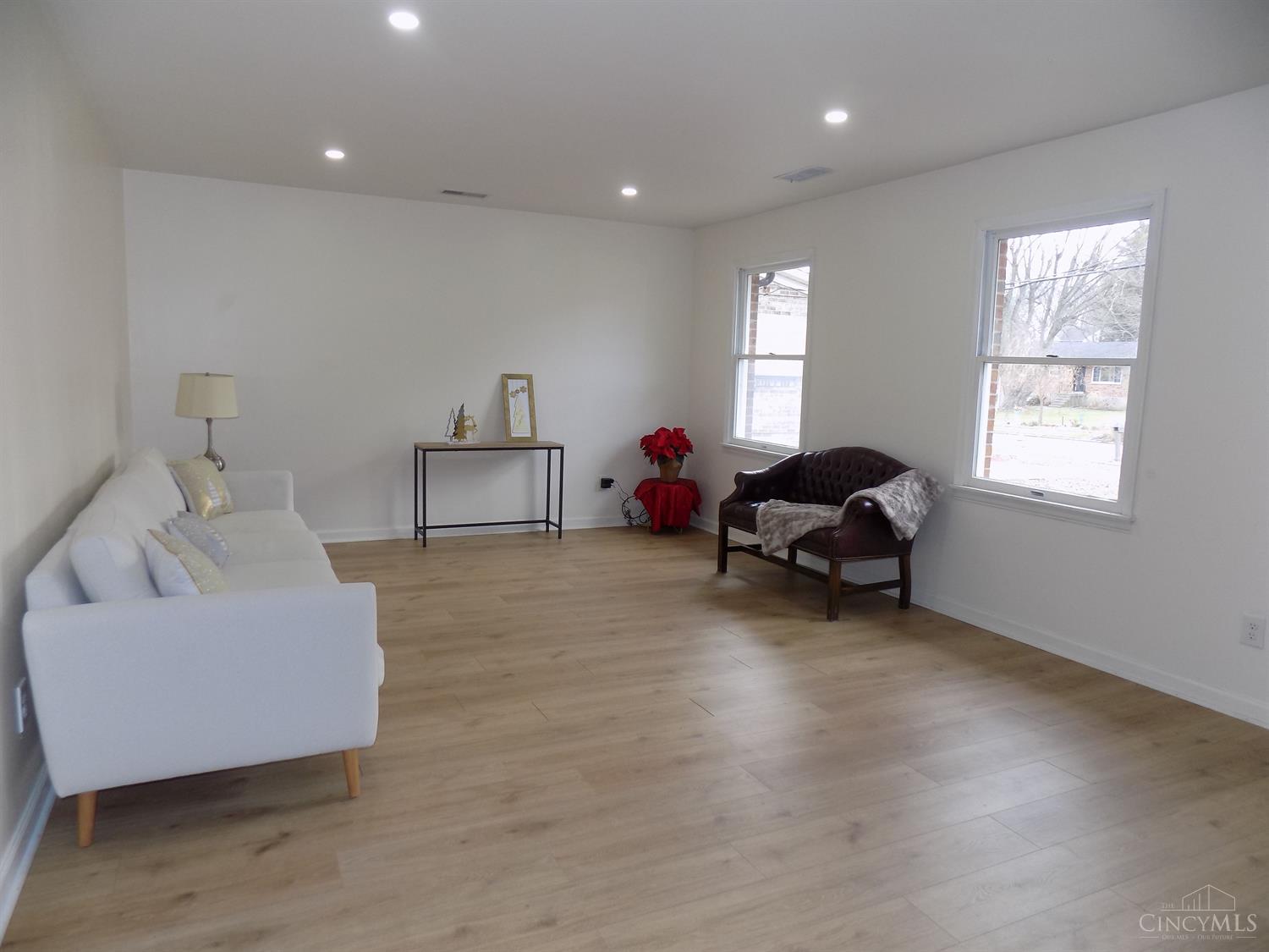3262 Banning Road Cincinnati, OH 45239 - Photo 12 of 24