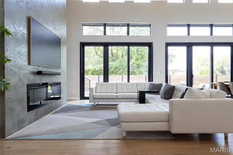 $1,250,000 | 6906 Bruno Avenue, St. Louis, MO 63139