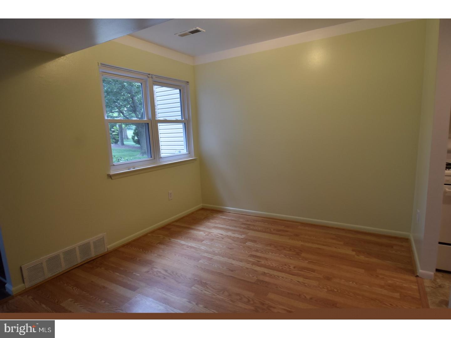 2900 State Hill Road, Unit I2 Wyomissing, PA 19610 - Photo 6 of 17 Dining Room