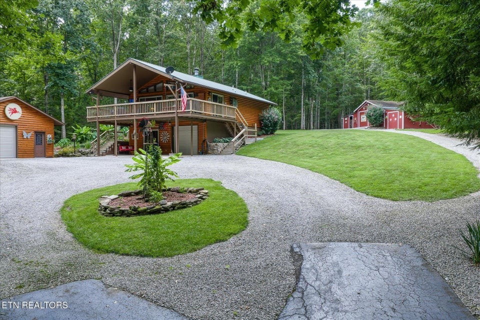 715 White Oak Road Monterey, TN 38574 - Photo 1 of 47 Gallery Image 1