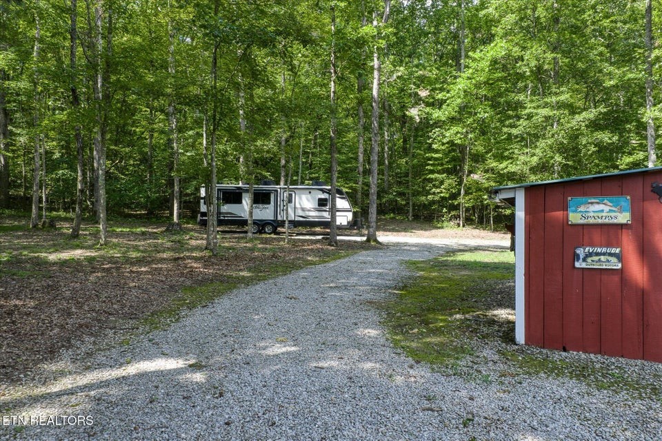 715 White Oak Road Monterey, TN 38574 - Photo 33 of 47 Gallery Image 33