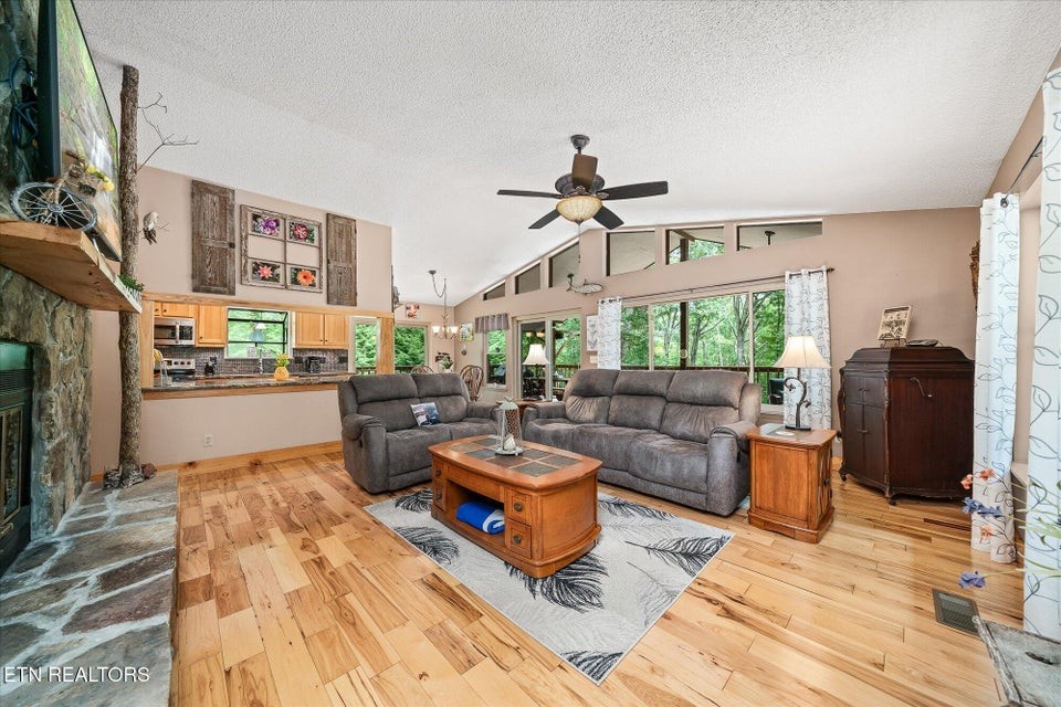 715 White Oak Road Monterey, TN 38574 - Photo 4 of 47 Gallery Image 4