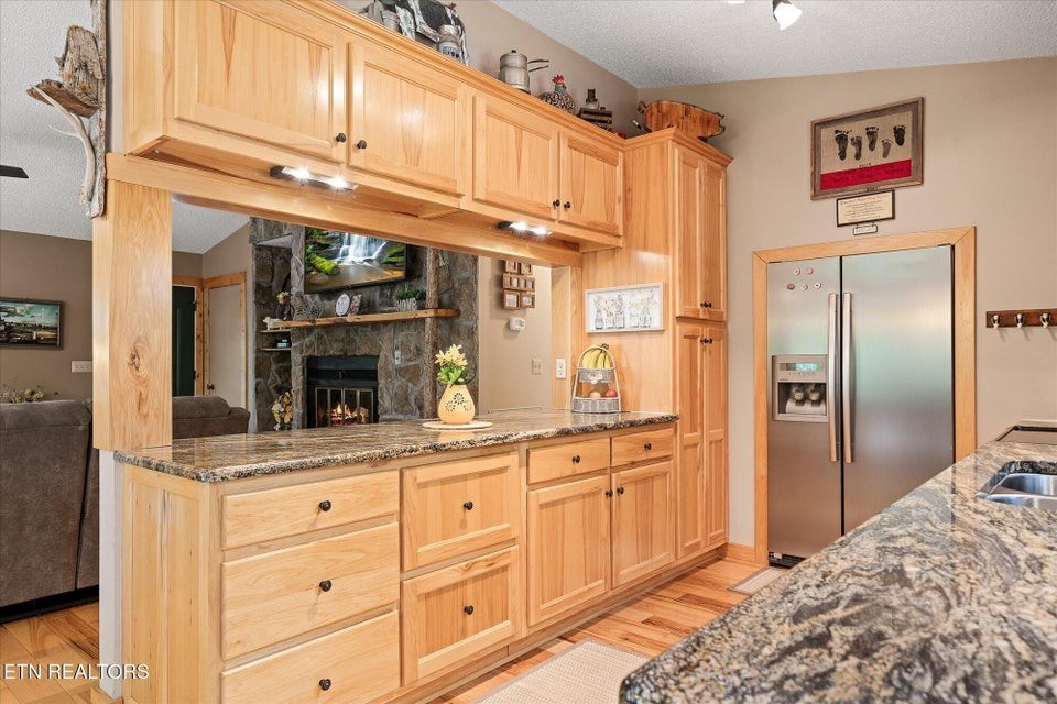 715 White Oak Road Monterey, TN 38574 - Photo 8 of 47 Gallery Image 8