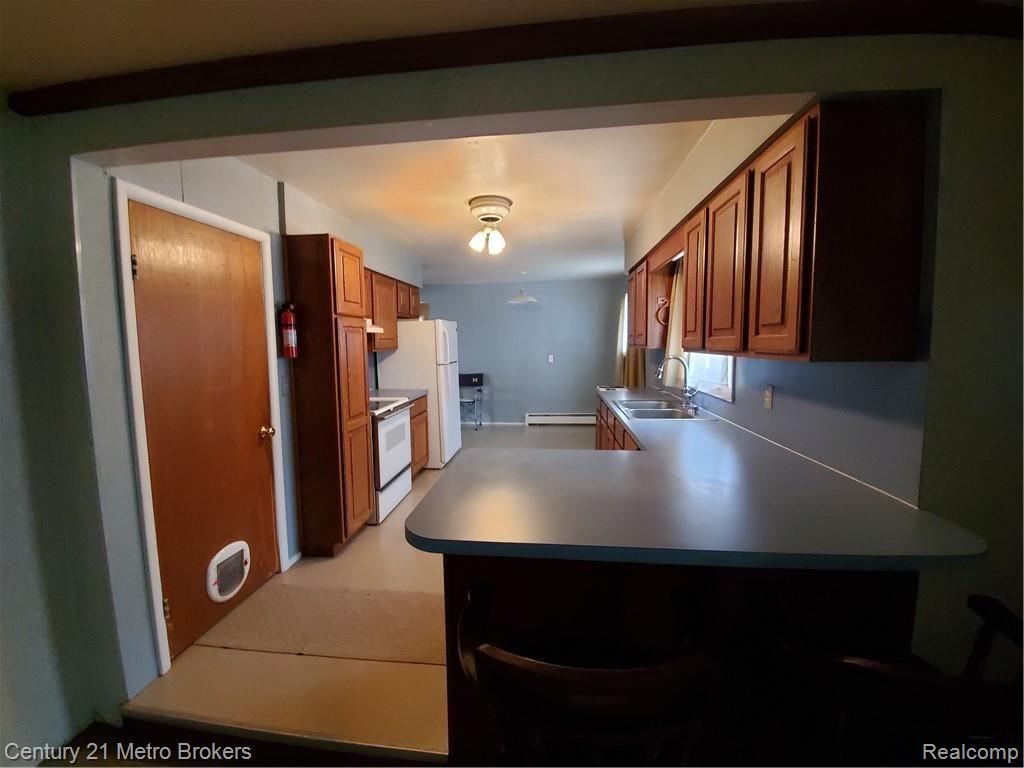 4458 South Linden Road Flint, MI 48507 - Photo 4 of 15 20190404_112254.jpg