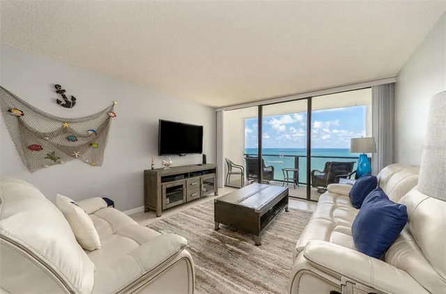 $4,500 | 450 South Gulfview Boulevard, Unit 1204, Clearwater, FL 33767