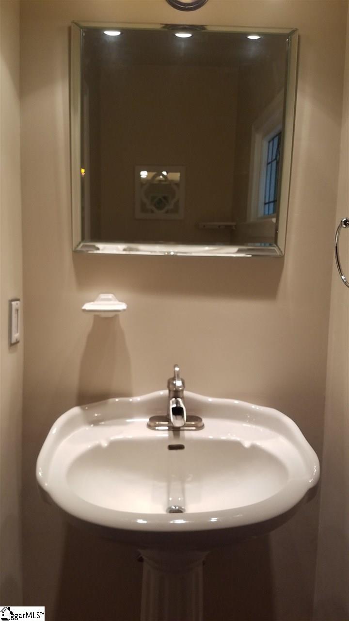 121 Crosswinds Street Greer, SC 29650 - Photo 23 of 36 Gallery Image 23