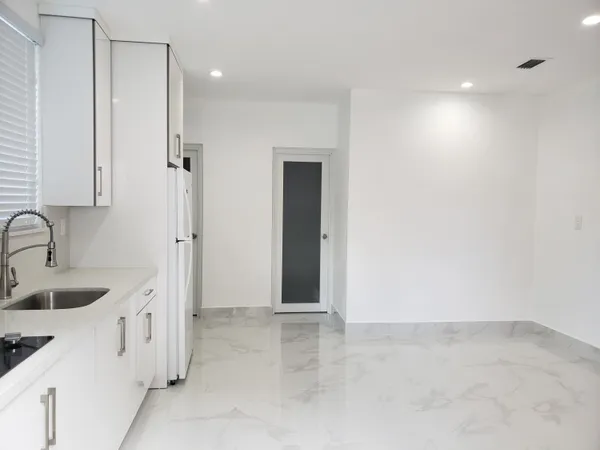 $2,000 | 169 Corrine Place, Key Largo, FL 33037