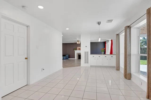 $3,400 | 4422 Warwick Drive, Sugar Land, TX 77479