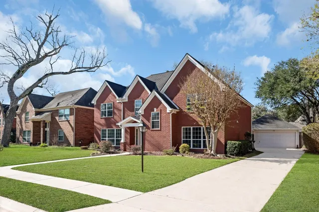 $3,400 | 4422 Warwick Drive, Sugar Land, TX 77479