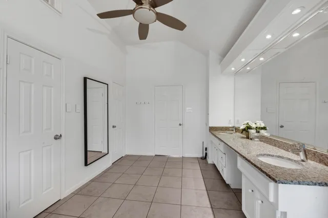 $3,400 | 4422 Warwick Drive, Sugar Land, TX 77479