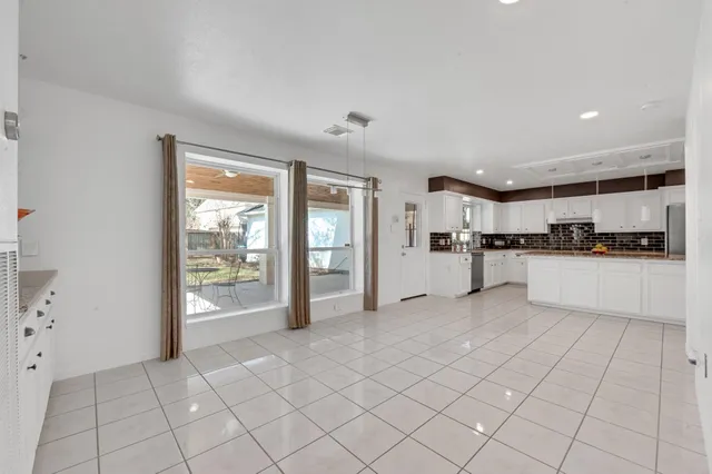 $3,400 | 4422 Warwick Drive, Sugar Land, TX 77479