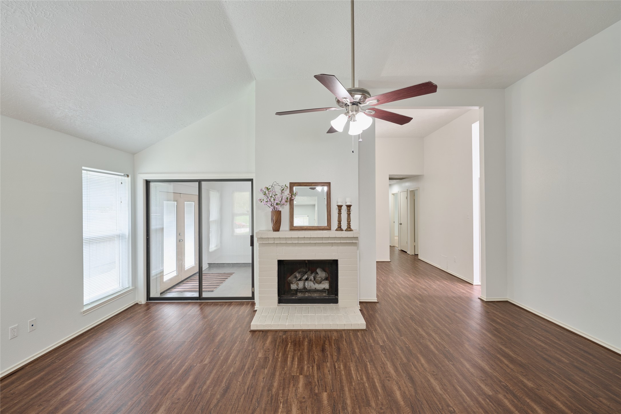 31135 North Head Drive Spring, TX 77386 - Photo 6 of 34