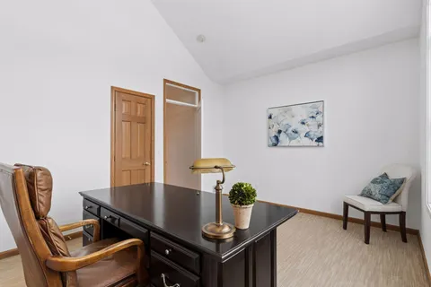 $940,000 | 7801 West 95th Street, Bloomington, MN 55438