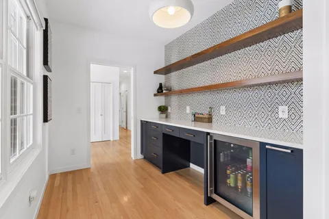 $940,000 | 7801 West 95th Street, Bloomington, MN 55438