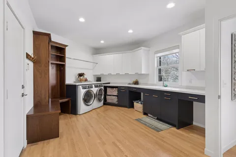 $940,000 | 7801 West 95th Street, Bloomington, MN 55438