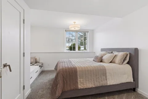 $940,000 | 7801 West 95th Street, Bloomington, MN 55438
