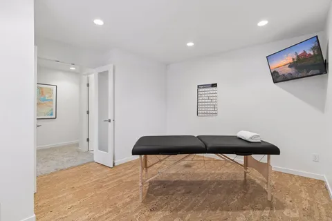 $940,000 | 7801 West 95th Street, Bloomington, MN 55438