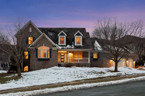 $940,000 | 7801 West 95th Street, Bloomington, MN 55438