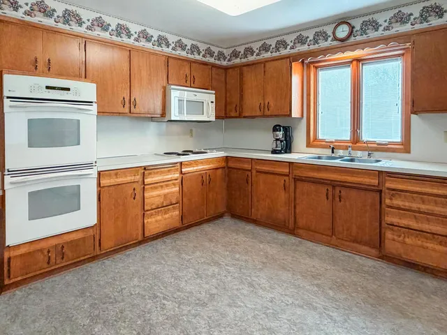 $215,000 | 3036 Queen Avenue, Slayton, MN 56172